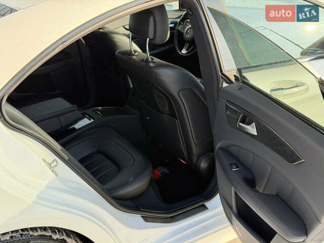 Белый Мерседес ЦЛС-Класс, объемом двигателя 3 л и пробегом 140 тыс. км за 27000 $, фото 9 на Automoto.ua