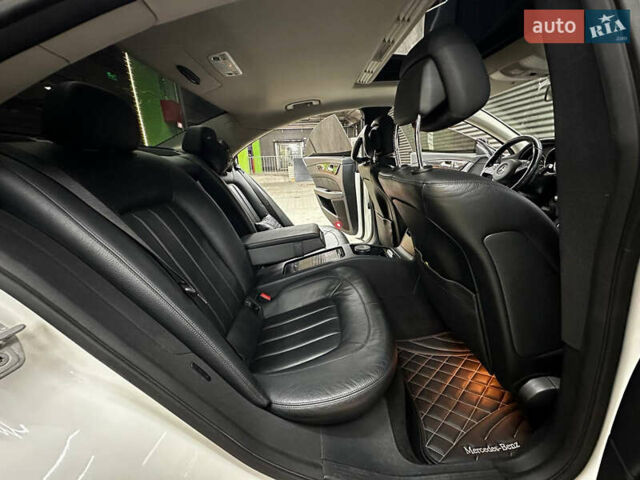 Белый Мерседес ЦЛС-Класс, объемом двигателя 2.2 л и пробегом 130 тыс. км за 27700 $, фото 16 на Automoto.ua