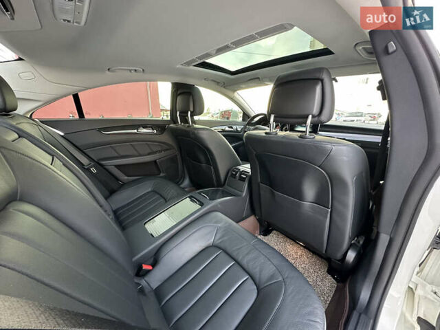 Белый Мерседес ЦЛС-Класс, объемом двигателя 2.14 л и пробегом 141 тыс. км за 24500 $, фото 29 на Automoto.ua