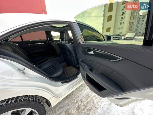 Белый Мерседес ЦЛС-Класс, объемом двигателя 2.14 л и пробегом 141 тыс. км за 24500 $, фото 27 на Automoto.ua