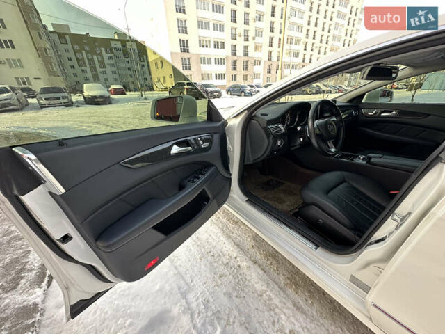 Белый Мерседес ЦЛС-Класс, объемом двигателя 2.14 л и пробегом 141 тыс. км за 24500 $, фото 22 на Automoto.ua