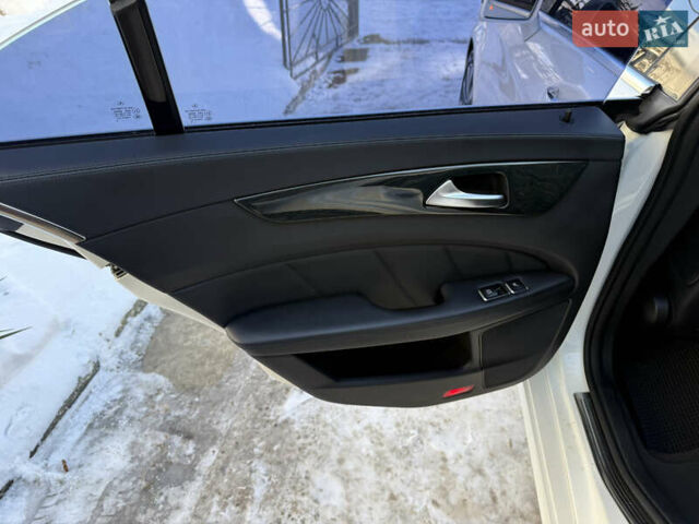 Белый Мерседес ЦЛС-Класс, объемом двигателя 0 л и пробегом 204 тыс. км за 24777 $, фото 10 на Automoto.ua