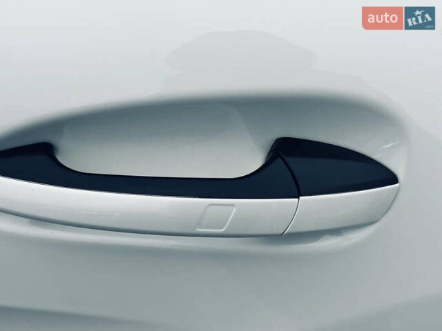 Белый Мерседес ЦЛС-Класс, объемом двигателя 2.99 л и пробегом 66 тыс. км за 35999 $, фото 31 на Automoto.ua