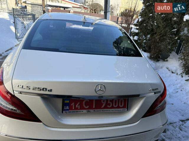 Белый Мерседес ЦЛС-Класс, объемом двигателя 0 л и пробегом 204 тыс. км за 24777 $, фото 13 на Automoto.ua