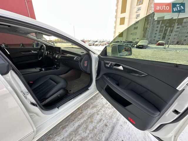 Белый Мерседес ЦЛС-Класс, объемом двигателя 2.14 л и пробегом 141 тыс. км за 24500 $, фото 30 на Automoto.ua