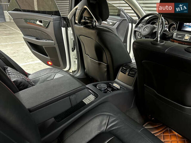 Белый Мерседес ЦЛС-Класс, объемом двигателя 2.2 л и пробегом 130 тыс. км за 27700 $, фото 21 на Automoto.ua