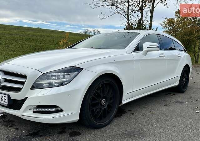 Мерседес ЦЛС-Класс 2014 в Киеве на Automoto.ua Белый Мерседес ЦЛС-Класс, объемом двигателя 2.14 л и пробегом 162 тыс. км за 18500 $, фото 1 на Automoto.ua