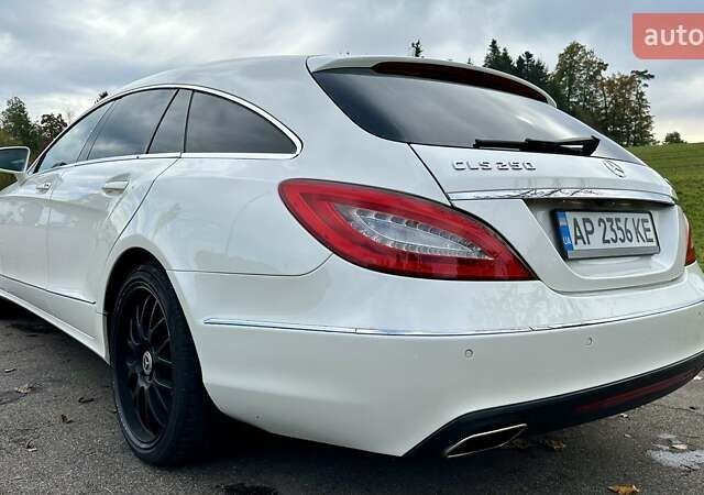 Мерседес ЦЛС-Класс 2014 в Киеве на Automoto.ua Белый Мерседес ЦЛС-Класс, объемом двигателя 2.14 л и пробегом 162 тыс. км за 18500 $, фото 12 на Automoto.ua