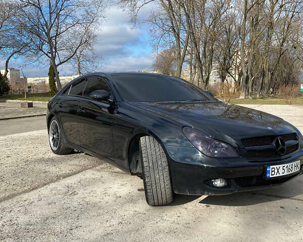Черный Мерседес ЦЛС-Класс, объемом двигателя 4.97 л и пробегом 295 тыс. км за 9999 $, фото 5 на Automoto.ua
