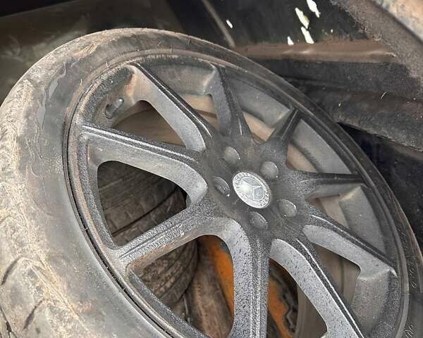 Черный Мерседес ЦЛС-Класс, объемом двигателя 3.5 л и пробегом 432 тыс. км за 8900 $, фото 19 на Automoto.ua