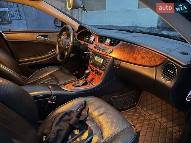 Черный Мерседес ЦЛС-Класс, объемом двигателя 3.5 л и пробегом 432 тыс. км за 8900 $, фото 13 на Automoto.ua