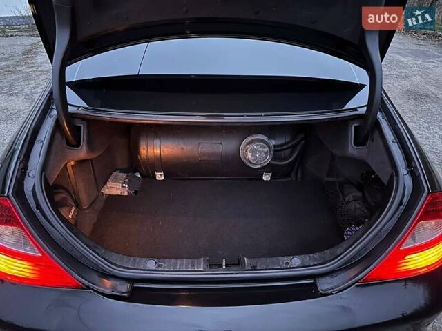 Черный Мерседес ЦЛС-Класс, объемом двигателя 3.5 л и пробегом 432 тыс. км за 8900 $, фото 10 на Automoto.ua