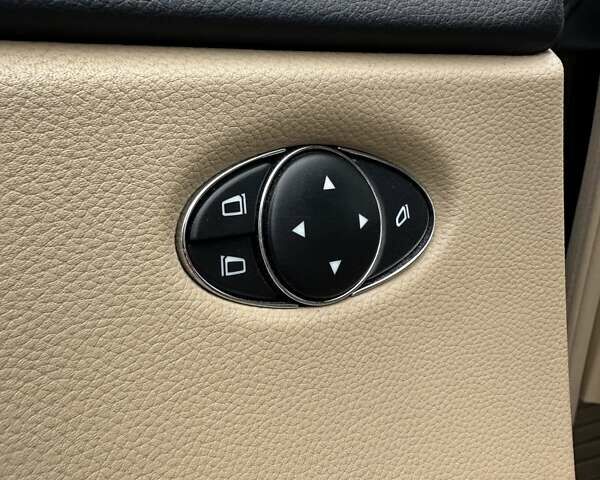 Черный Мерседес ЦЛС-Класс, объемом двигателя 3.5 л и пробегом 171 тыс. км за 9800 $, фото 30 на Automoto.ua