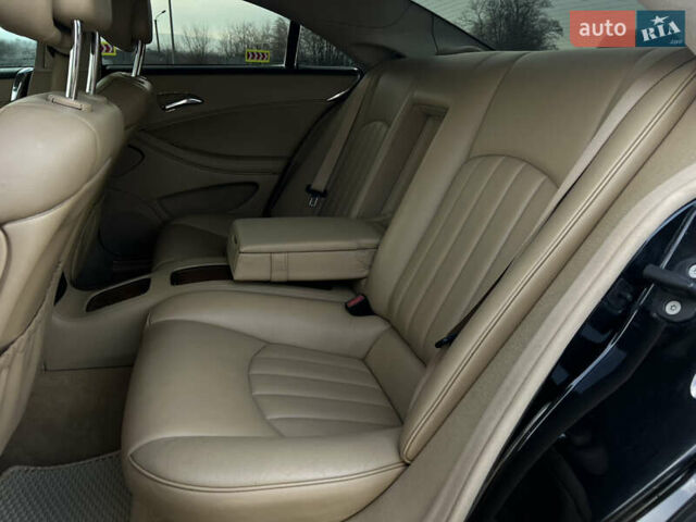 Черный Мерседес ЦЛС-Класс, объемом двигателя 3 л и пробегом 260 тыс. км за 10750 $, фото 41 на Automoto.ua