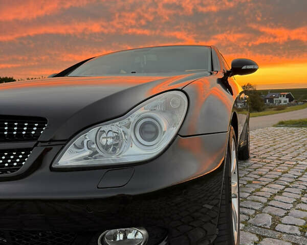 Черный Мерседес ЦЛС-Класс, объемом двигателя 5.46 л и пробегом 287 тыс. км за 11500 $, фото 17 на Automoto.ua