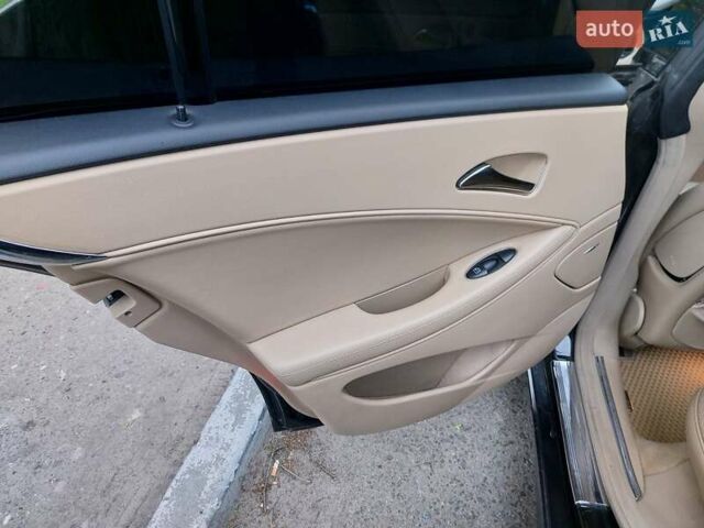 Черный Мерседес ЦЛС-Класс, объемом двигателя 3.5 л и пробегом 292 тыс. км за 10500 $, фото 14 на Automoto.ua