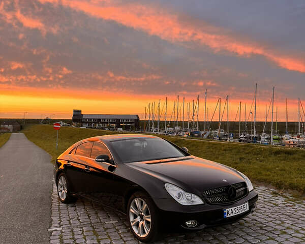 Черный Мерседес ЦЛС-Класс, объемом двигателя 5.46 л и пробегом 287 тыс. км за 11500 $, фото 7 на Automoto.ua