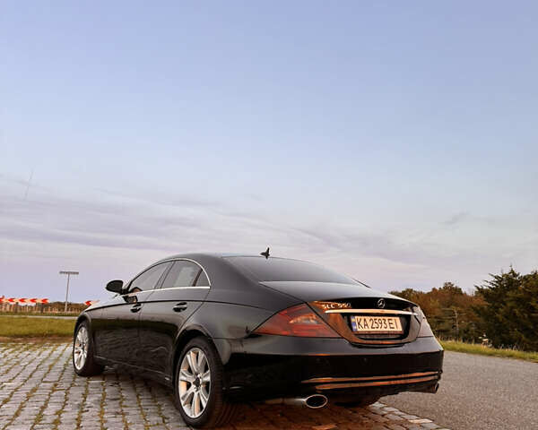 Черный Мерседес ЦЛС-Класс, объемом двигателя 5.46 л и пробегом 287 тыс. км за 11500 $, фото 3 на Automoto.ua