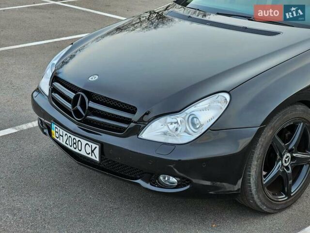 Черный Мерседес ЦЛС-Класс, объемом двигателя 3.5 л и пробегом 185 тыс. км за 11500 $, фото 2 на Automoto.ua