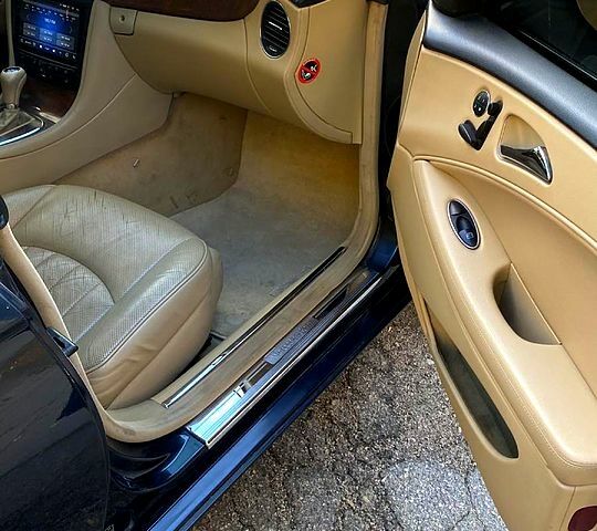 Черный Мерседес ЦЛС-Класс, объемом двигателя 3.5 л и пробегом 375 тыс. км за 5700 $, фото 9 на Automoto.ua