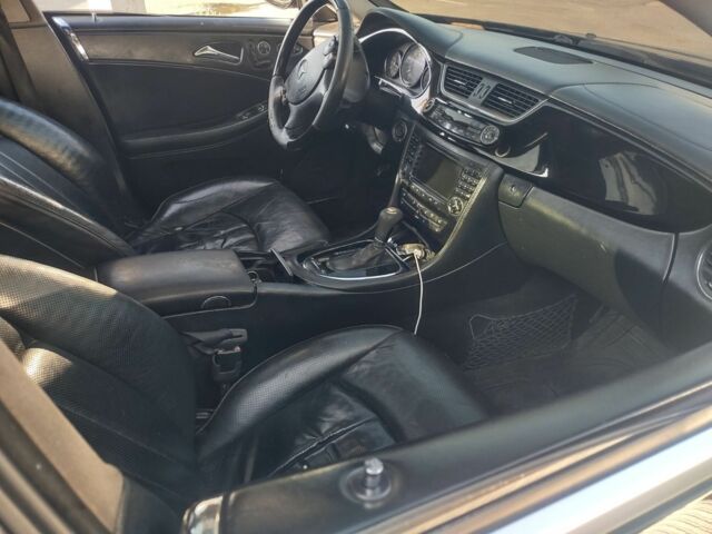 Черный Мерседес ЦЛС-Класс, объемом двигателя 0 л и пробегом 270 тыс. км за 6000 $, фото 5 на Automoto.ua