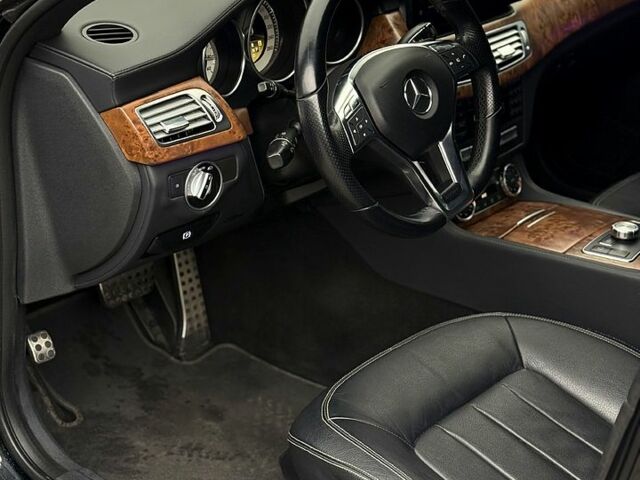 Черный Мерседес ЦЛС-Класс, объемом двигателя 2.1 л и пробегом 183 тыс. км за 22500 $, фото 6 на Automoto.ua