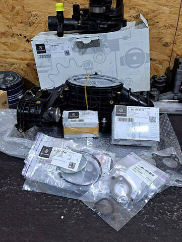 Черный Мерседес ЦЛС-Класс, объемом двигателя 2.1 л и пробегом 185 тыс. км за 22500 $, фото 46 на Automoto.ua