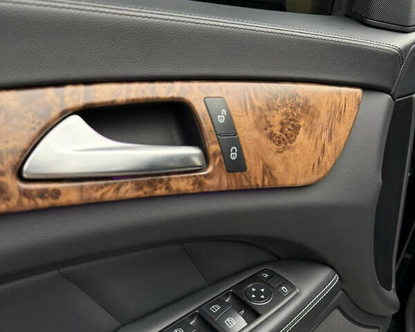 Черный Мерседес ЦЛС-Класс, объемом двигателя 2.1 л и пробегом 185 тыс. км за 22500 $, фото 39 на Automoto.ua