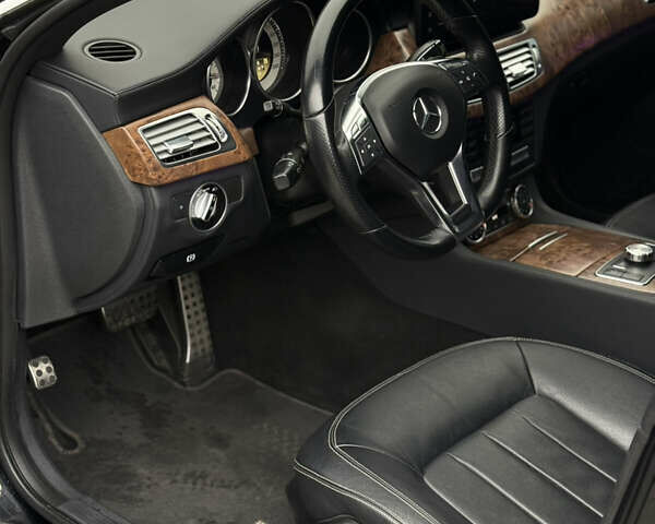 Черный Мерседес ЦЛС-Класс, объемом двигателя 2.1 л и пробегом 185 тыс. км за 22500 $, фото 32 на Automoto.ua