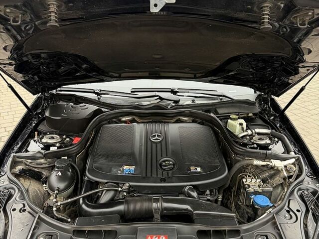 Черный Мерседес ЦЛС-Класс, объемом двигателя 2.1 л и пробегом 183 тыс. км за 22500 $, фото 4 на Automoto.ua