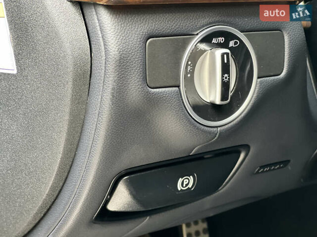 Мерседес ЦЛС-Класс 2012 в Киеве на Automoto.ua Черный Мерседес ЦЛС-Класс, объемом двигателя 4.66 л и пробегом 189 тыс. км за 18999 $, фото 22 на Automoto.ua