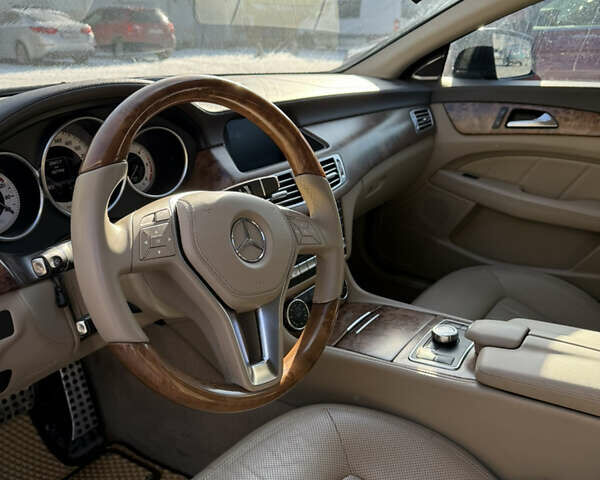 Черный Мерседес ЦЛС-Класс, объемом двигателя 3 л и пробегом 187 тыс. км за 22000 $, фото 7 на Automoto.ua