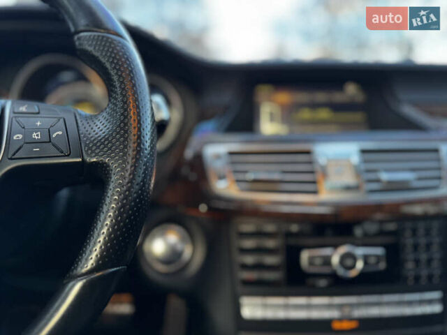 Черный Мерседес ЦЛС-Класс, объемом двигателя 4.66 л и пробегом 195 тыс. км за 17000 $, фото 21 на Automoto.ua