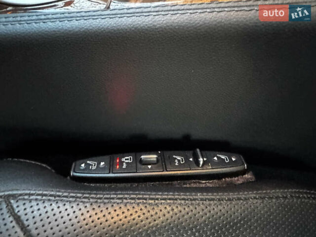 Черный Мерседес ЦЛС-Класс, объемом двигателя 4.66 л и пробегом 195 тыс. км за 17000 $, фото 33 на Automoto.ua