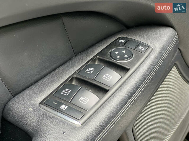 Мерседес ЦЛС-Класс 2012 в Киеве на Automoto.ua Черный Мерседес ЦЛС-Класс, объемом двигателя 4.66 л и пробегом 189 тыс. км за 18999 $, фото 24 на Automoto.ua