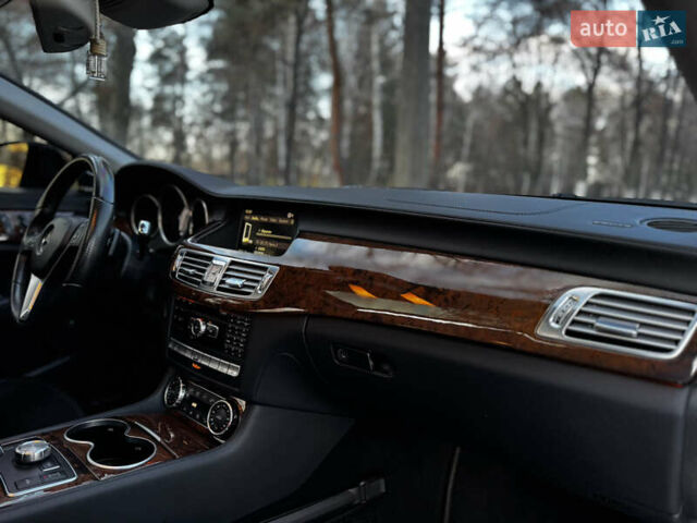 Черный Мерседес ЦЛС-Класс, объемом двигателя 4.66 л и пробегом 195 тыс. км за 17000 $, фото 40 на Automoto.ua