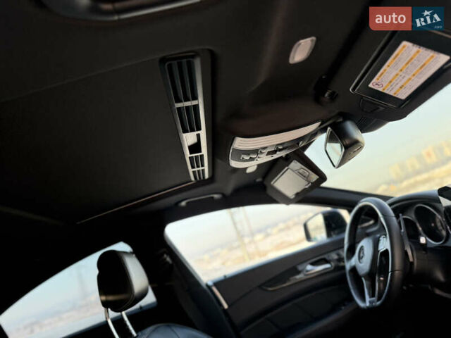 Черный Мерседес ЦЛС-Класс, объемом двигателя 3.5 л и пробегом 221 тыс. км за 17000 $, фото 49 на Automoto.ua