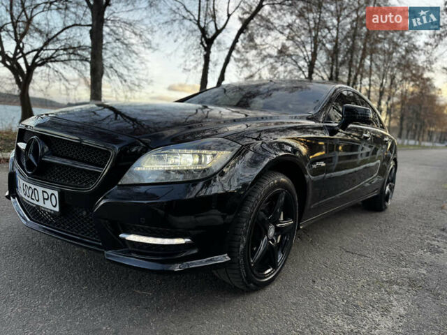 Черный Мерседес ЦЛС-Класс, объемом двигателя 4.66 л и пробегом 195 тыс. км за 17000 $, фото 12 на Automoto.ua