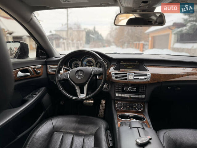 Черный Мерседес ЦЛС-Класс, объемом двигателя 4.66 л и пробегом 198 тыс. км за 18500 $, фото 21 на Automoto.ua