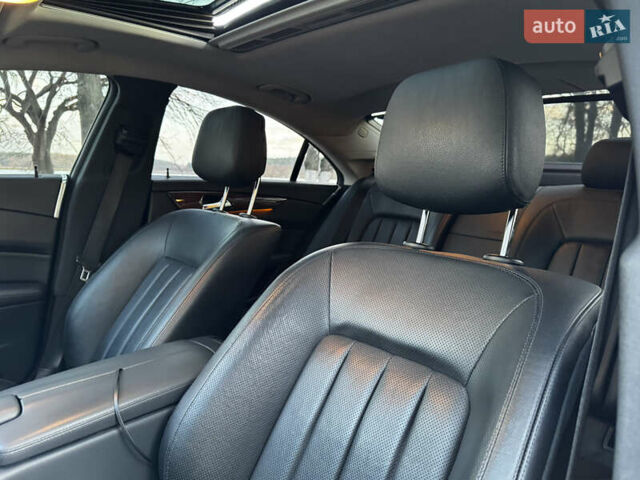 Черный Мерседес ЦЛС-Класс, объемом двигателя 4.66 л и пробегом 195 тыс. км за 17000 $, фото 34 на Automoto.ua