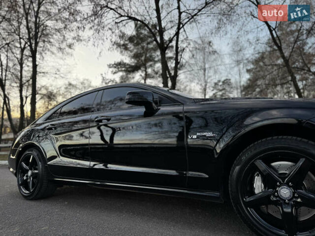 Черный Мерседес ЦЛС-Класс, объемом двигателя 4.66 л и пробегом 195 тыс. км за 17000 $, фото 37 на Automoto.ua