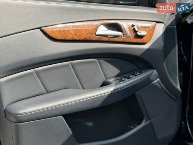 Черный Мерседес ЦЛС-Класс, объемом двигателя 4.66 л и пробегом 198 тыс. км за 16800 $, фото 20 на Automoto.ua