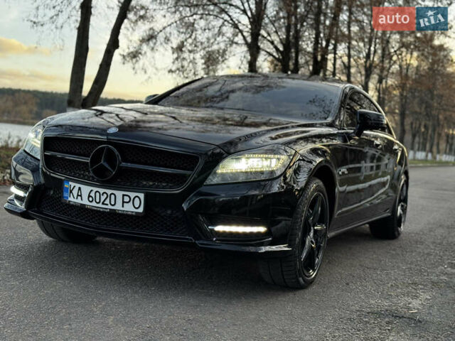 Черный Мерседес ЦЛС-Класс, объемом двигателя 4.66 л и пробегом 195 тыс. км за 17000 $, фото 2 на Automoto.ua