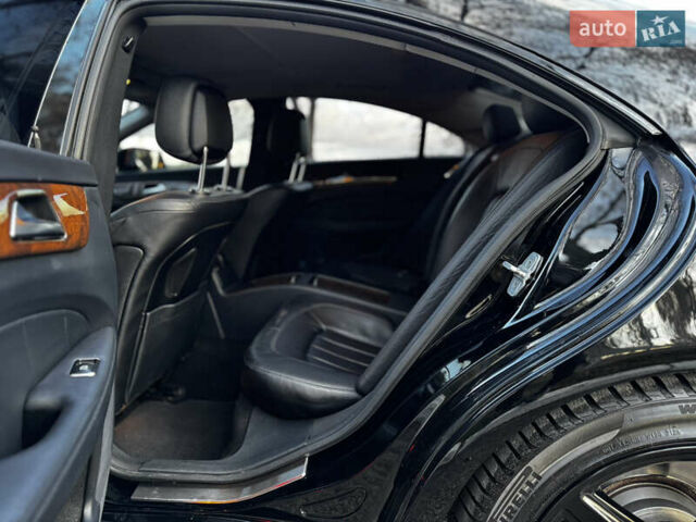 Черный Мерседес ЦЛС-Класс, объемом двигателя 4.66 л и пробегом 195 тыс. км за 17000 $, фото 15 на Automoto.ua