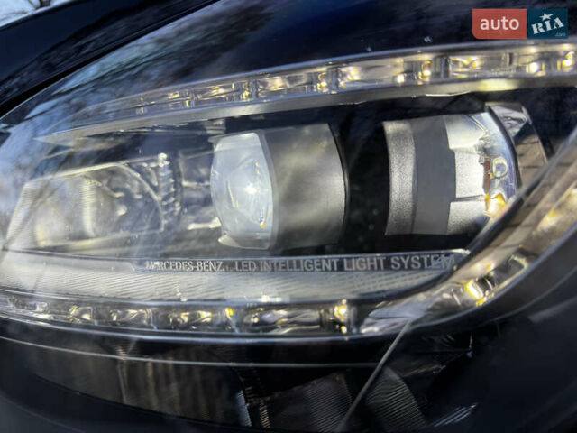 Черный Мерседес ЦЛС-Класс, объемом двигателя 4.66 л и пробегом 195 тыс. км за 17000 $, фото 11 на Automoto.ua