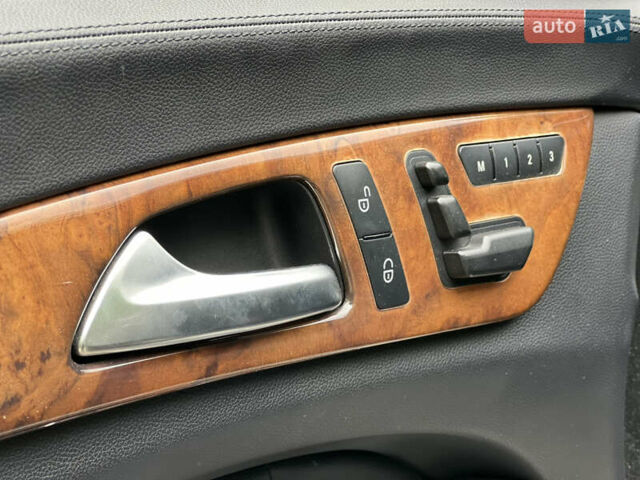 Мерседес ЦЛС-Класс 2012 в Киеве на Automoto.ua Черный Мерседес ЦЛС-Класс, объемом двигателя 4.66 л и пробегом 189 тыс. км за 18999 $, фото 30 на Automoto.ua