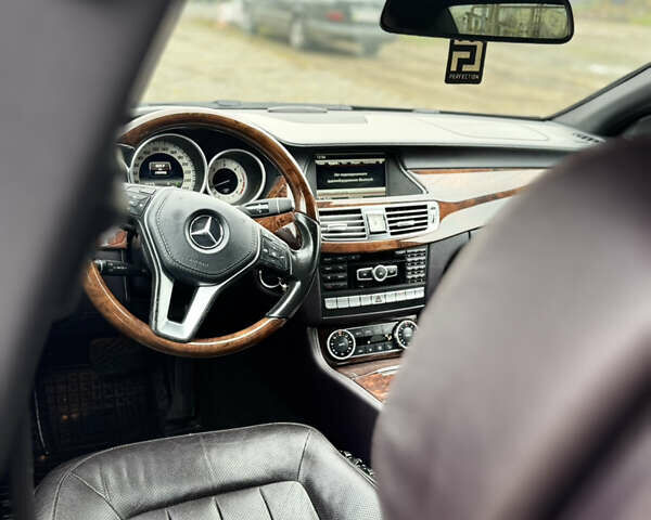 Черный Мерседес ЦЛС-Класс, объемом двигателя 3.5 л и пробегом 193 тыс. км за 21000 $, фото 12 на Automoto.ua