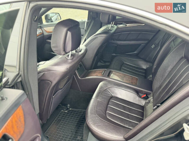 Черный Мерседес ЦЛС-Класс, объемом двигателя 3.5 л и пробегом 193 тыс. км за 21000 $, фото 13 на Automoto.ua