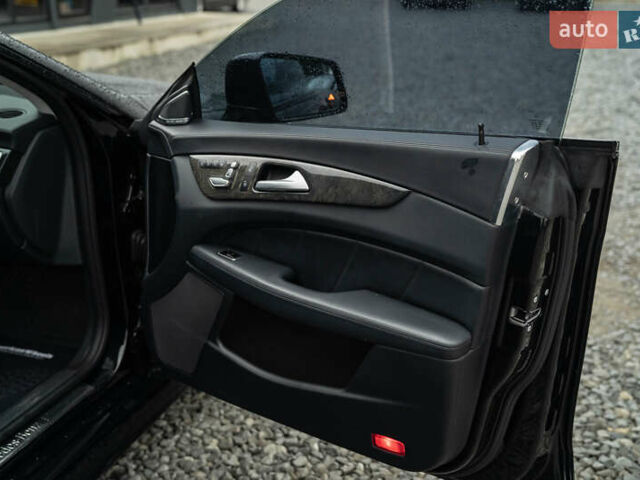 Мерседес ЦЛС-Клас 2015 у Чернівцях на Automoto.ua Чорний Мерседес ЦЛС-Клас, об'ємом двигуна 3 л та пробігом 134 тис. км за 25900 $, фото 44 на Automoto.ua