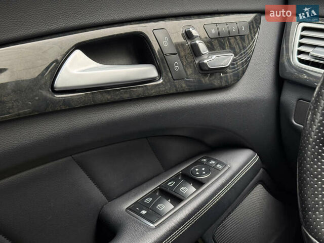 Черный Мерседес ЦЛС-Класс, объемом двигателя 3 л и пробегом 206 тыс. км за 22500 $, фото 34 на Automoto.ua